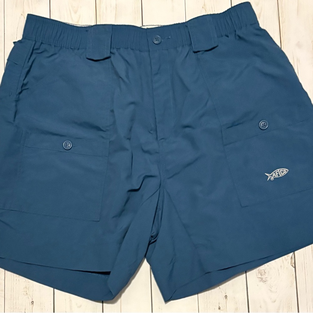 AFTCO Blue Cargo Shorts with Quick-Dry Fabric